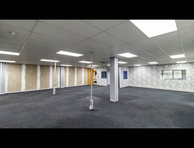 5,047M² OFFICE FOR SALE IN FERNDALE